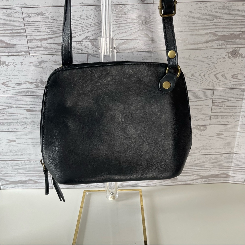 T Nobile Italian Leather Elegant Black Crossbody Bag